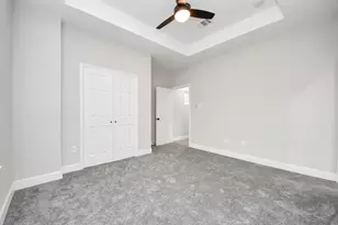 6910 J W Peavy Dr, Houston, TX 77011 - Photo 39