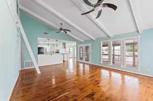 12 S Sandpiper St, La Marque, TX 77568 - Photo 9