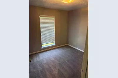 226 E Dumble Street, Alvin, TX 77511 - Photo 5