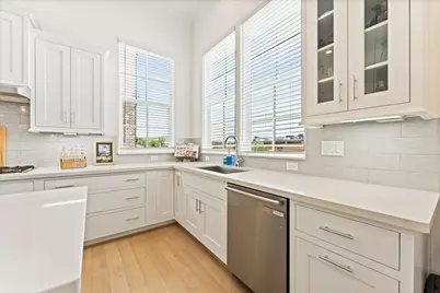 2602 Cottage Grove Green Drive, Houston, TX 77007 - Photo 17