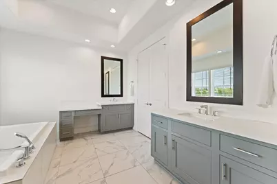 2602 Cottage Grove Green Drive, Houston, TX 77007 - Photo 23