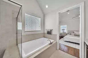 9443 Fannin St, Houston, TX 77045 - Photo 39