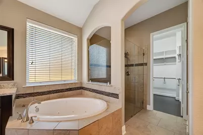 9609 Live Creek Lane, Pearland, TX 77584 - Photo 17