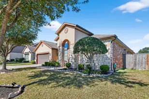 9609 Live Creek Ln, Pearland, TX 77584 - Photo 3