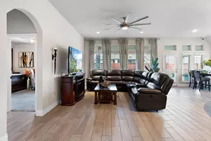 10423 Kahlo Ct, Iowa Colony, TX 77583 - Photo 5