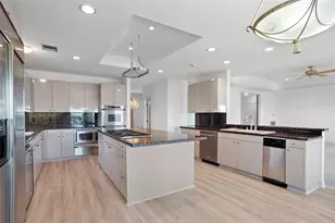 7123 Broadway St, Galveston, TX 77554 - Photo 11