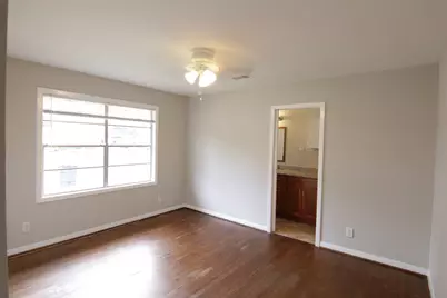 6915 Edgemoor Drive, Houston, TX 77074 - Photo 9