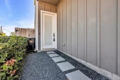 8474 Berry Green Lane, Houston, TX 77022 - Photo 3