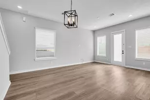 8474 Berry Green Ln, Houston, TX 77022 - Photo 5