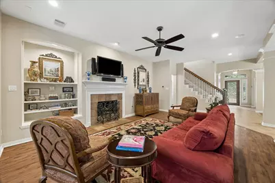 11 S Concord Valley Place, The Woodlands, TX 77382 - Photo 15