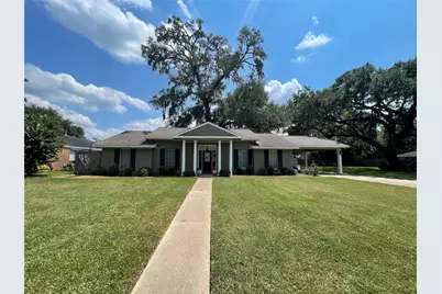 229 N Amherst Drive, West Columbia, TX 77486 - Photo 1