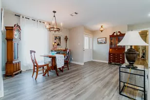 229 N Amherst Dr, West Columbia, TX 77486 - Photo 5