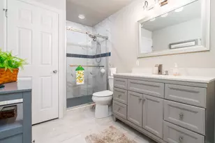 229 N Amherst Dr, West Columbia, TX 77486 - Photo 17