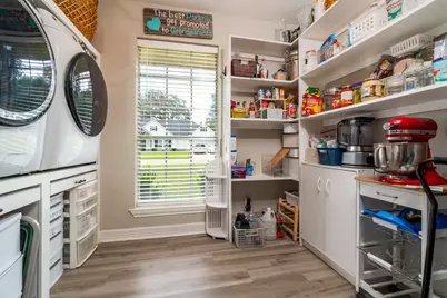 229 N Amherst Drive, West Columbia, TX 77486 - Photo 13