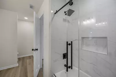 5227 Meadow Canyon Drive, Sugar Land, TX 77479 - Photo 19