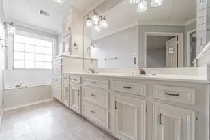 18226 Vinland Dr, Houston, TX 77058 - Photo 11