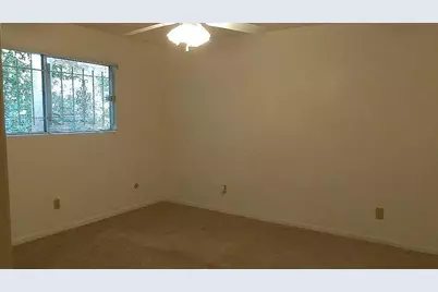 1126 Wisterwood Drive, Houston, TX 77043 - Photo 13