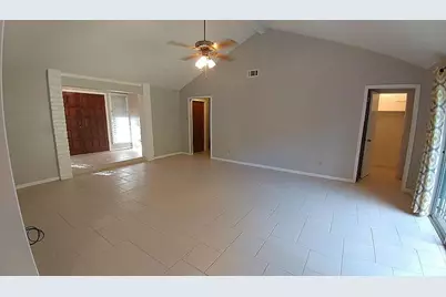 1126 Wisterwood Drive, Houston, TX 77043 - Photo 5