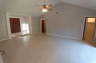 1126 Wisterwood Dr, Houston, TX 77043 - Photo 5