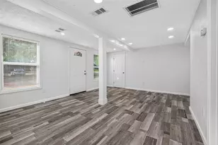 408 W Donovan St, Houston, TX 77091 - Photo 9