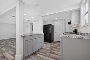408 W Donovan St, Houston, TX 77091 - Photo 13