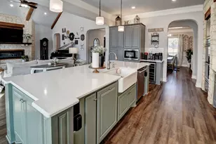 222 August Ave, Shiner, TX 77984 - Photo 15