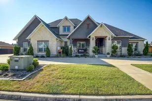 222 August Ave, Shiner, TX 77984 - Photo 1
