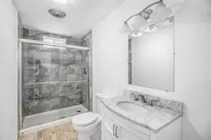 9 Manor Way, Galveston, TX 77550 - Photo 11