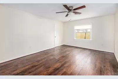 9 Manor Way, Galveston, TX 77550 - Photo 13