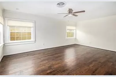 9 Manor Way, Galveston, TX 77550 - Photo 5