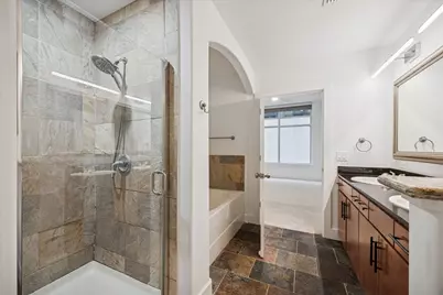 1901 Post Oak Boulevard #204, Houston, TX 77056 - Photo 11