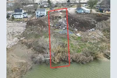 211 Riverside Street, Highlands, TX 77562 - Photo 5