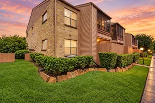 10555 Turtlewood Ct, Houston, TX 77072 - Photo 1