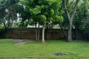 5142 Madden Ln, Houston, TX 77048 - Photo 13
