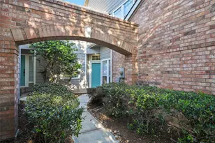 2351 Summit Way Ct, Kingwood, TX 77339 - Photo 9