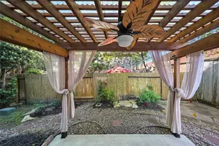 2351 Summit Way Ct, Kingwood, TX 77339 - Photo 21