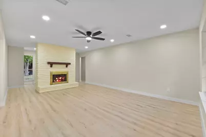 2322 Aprilmont Drive, Sugar Land, TX 77498 - Photo 9