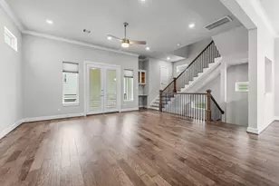 954 Fisher St, Houston, TX 77018 - Photo 5