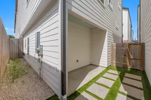 954 Fisher St, Houston, TX 77018 - Photo 35