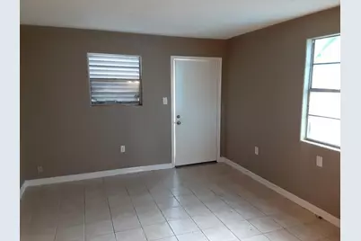 3718 Avenue M 1/2, Galveston, TX 77550 - Photo 3