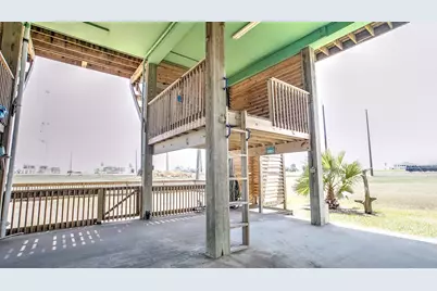 13231 Jolly Roger Drive, Freeport, TX 77541 - Photo 23