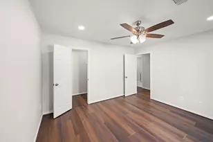 4023 Breakwood Dr, Houston, TX 77025 - Photo 27