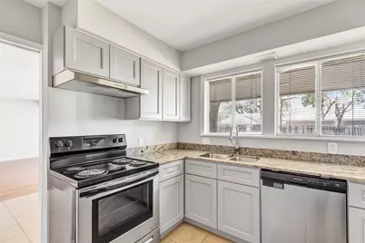 8706 Ferris Drive, Houston, TX 77096 - Photo 9