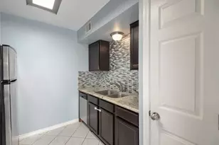 3220 69th St, Galveston, TX 77551 - Photo 3