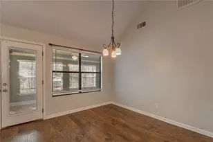 1713 Greenway Dr, Huntsville, TX 77340 - Photo 9