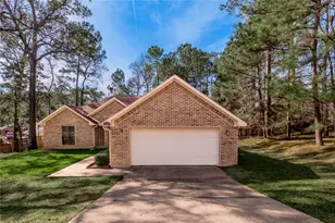 1713 Greenway Dr, Huntsville, TX 77340 - Photo 3