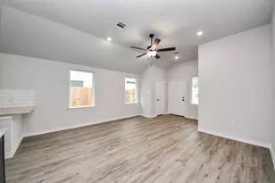 18728 Loom dr, Conroe, TX 77306 - Photo 9