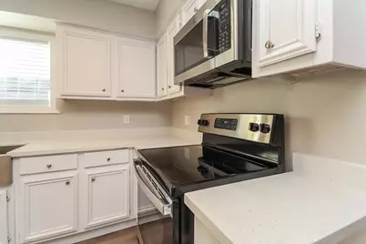 8506 Deer Meadow Drive, Houston, TX 77071 - Photo 7