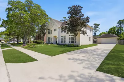 803 Hidden Creek Lane, Friendswood, TX 77546 - Photo 3