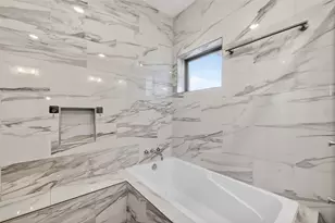 803 Thornton Rd, Houston, TX 77018 - Photo 23